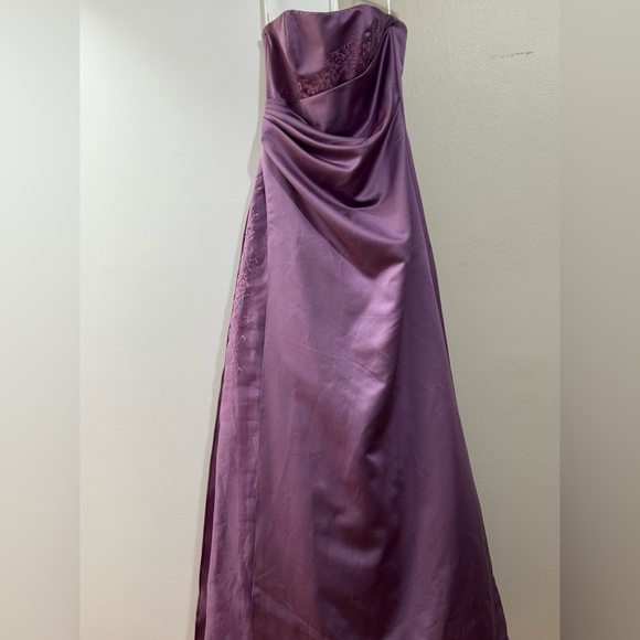 David’s bridal bridesmaids Style No F12385 - Picture 3 of 9